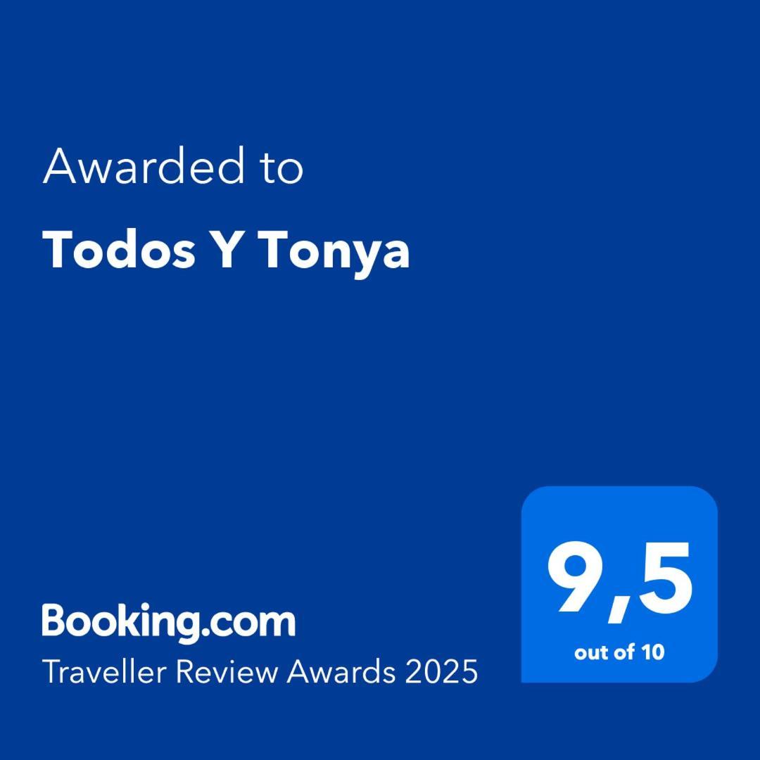 Bed and Breakfast Todos Y Tonya Арчідона Екстер'єр фото